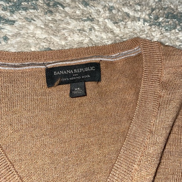 Banana Republic sweater - Picture 2 of 2